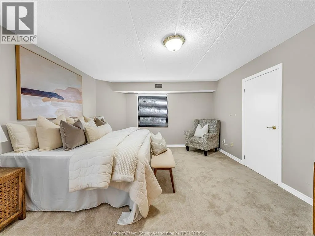 109 Robson ROAD Unit# 201