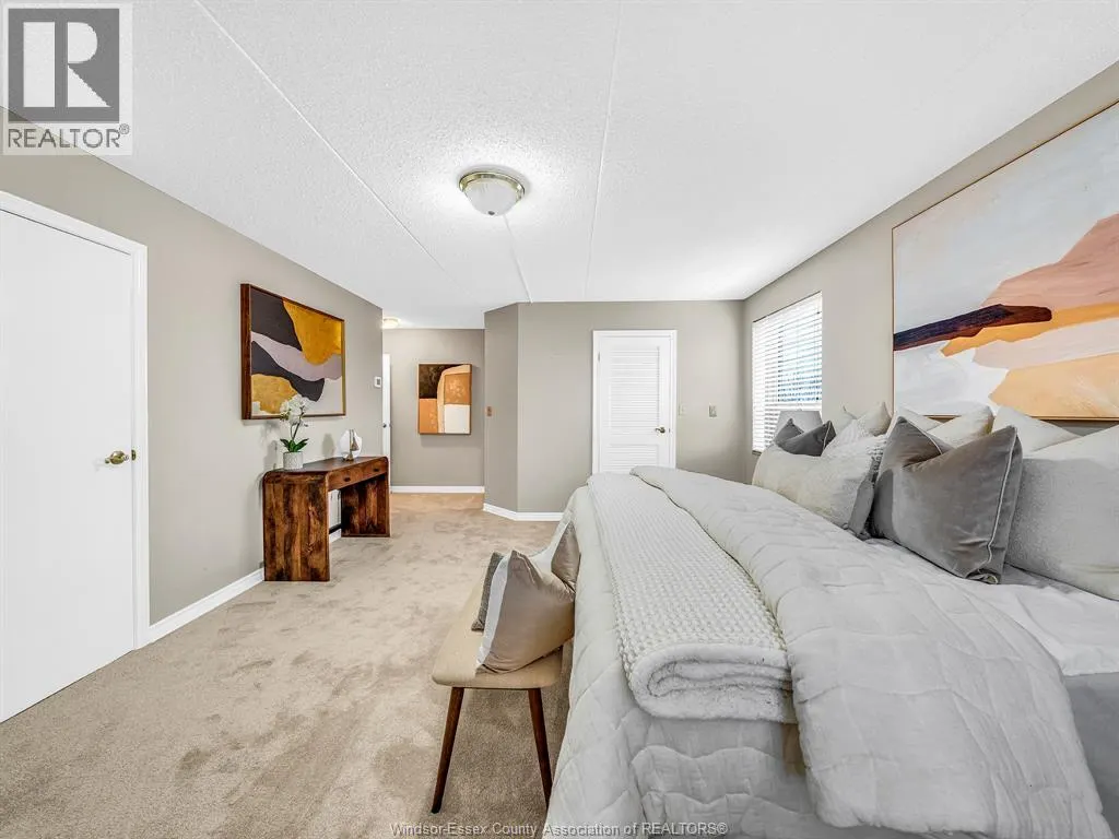 109 Robson ROAD Unit# 201