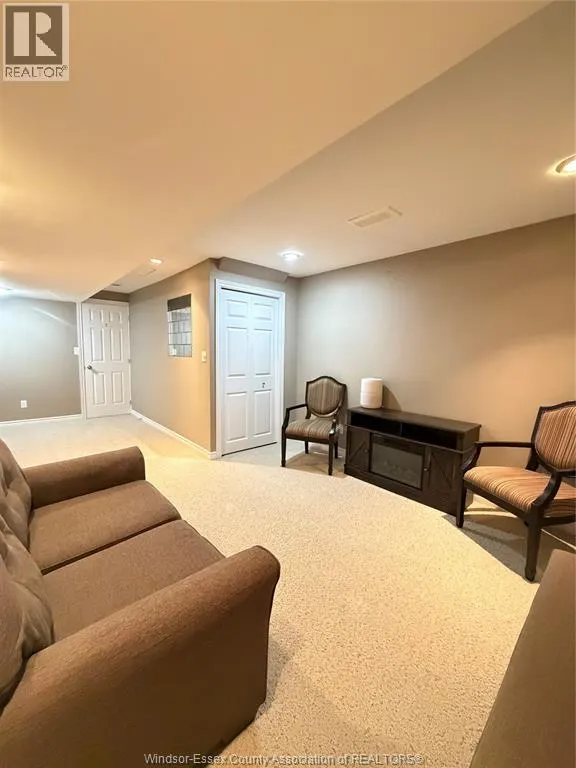 23 Malibu Dr