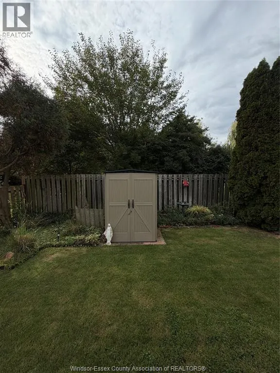23 Malibu Dr