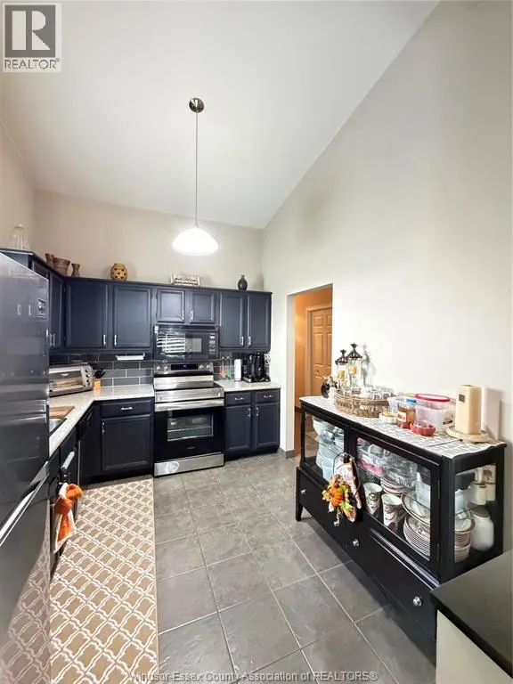 23 Malibu Dr
