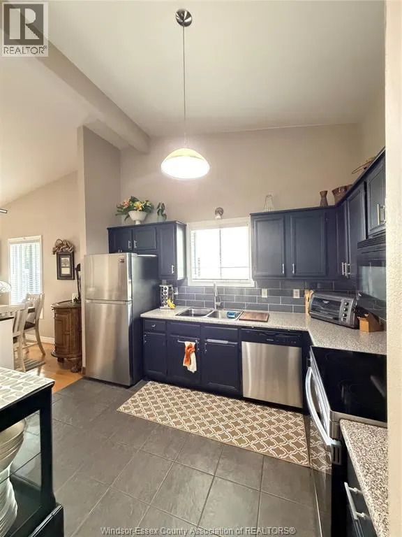 23 Malibu Dr