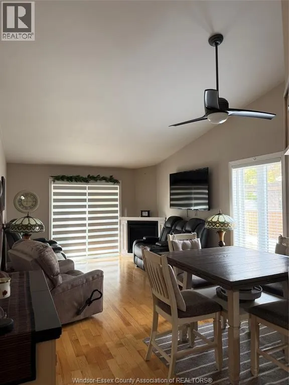 23 Malibu Dr