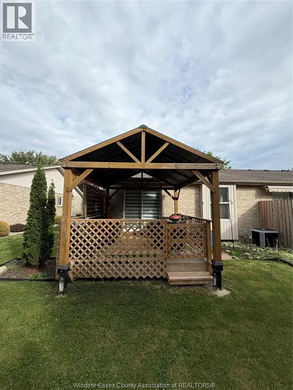 23 Malibu Dr