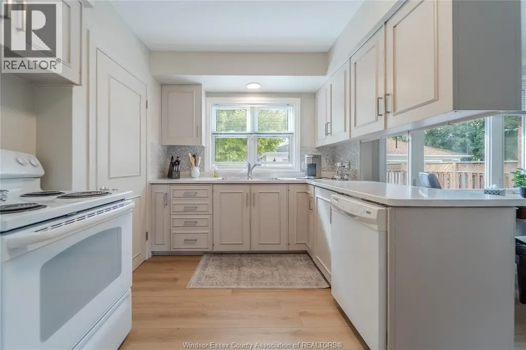 1049 BUCKINGHAM ROAD