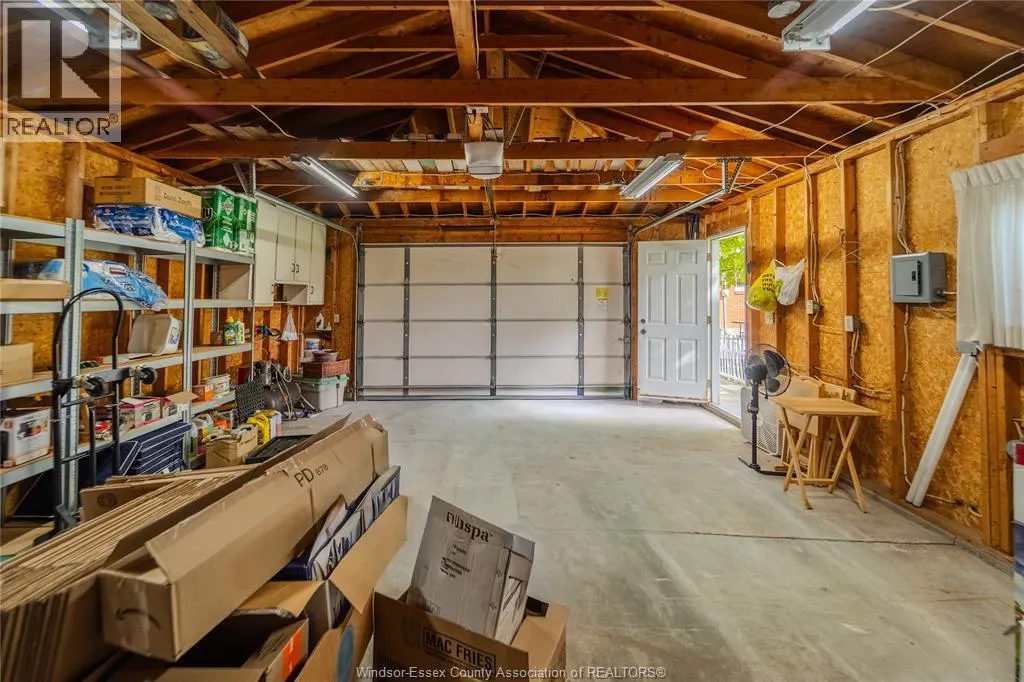 1049 BUCKINGHAM ROAD
