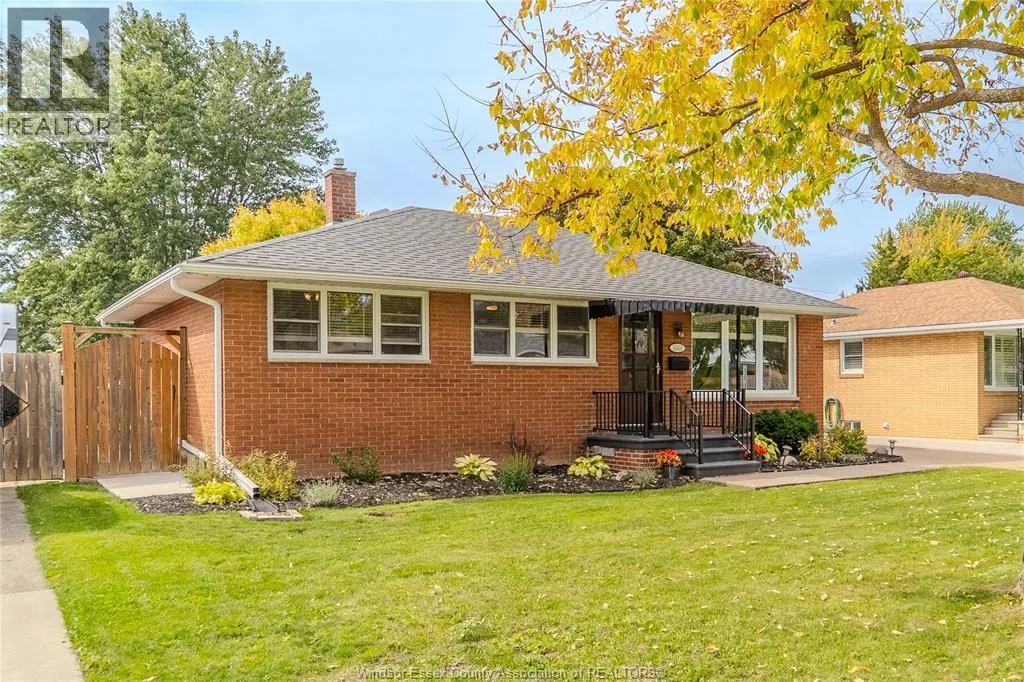 1049 BUCKINGHAM ROAD