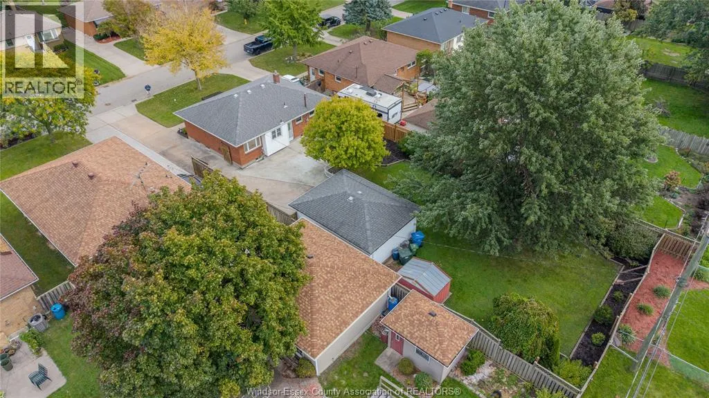 1049 BUCKINGHAM ROAD