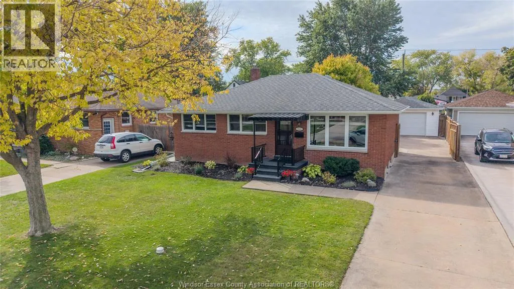 1049 BUCKINGHAM ROAD