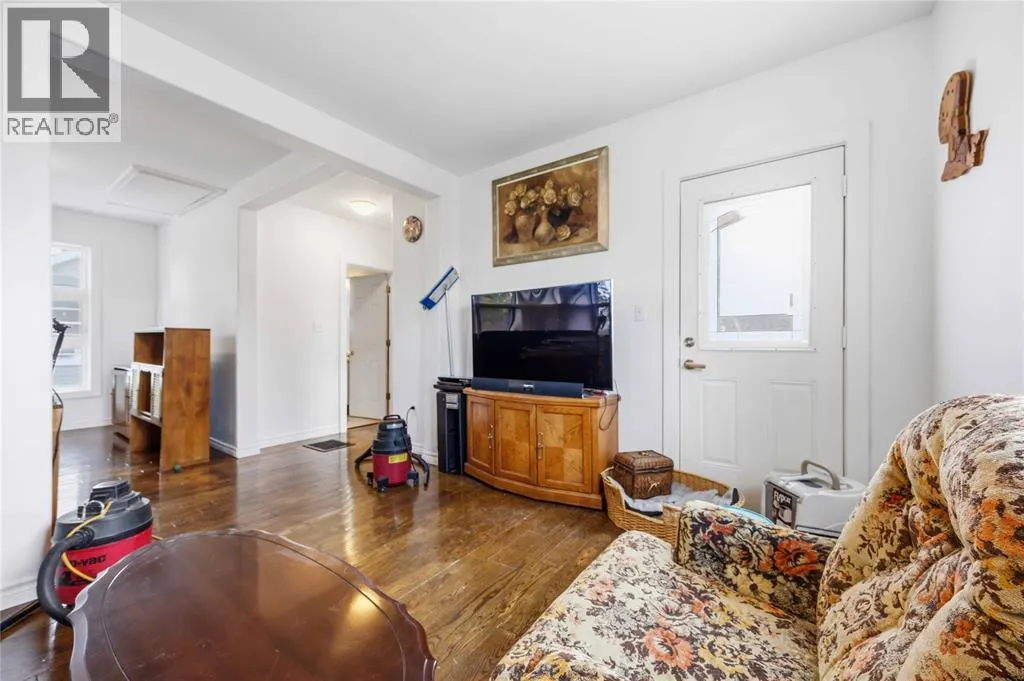 136 DURAND STREET