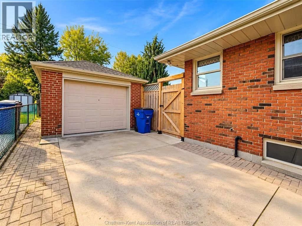 10 Birchwood STREET
