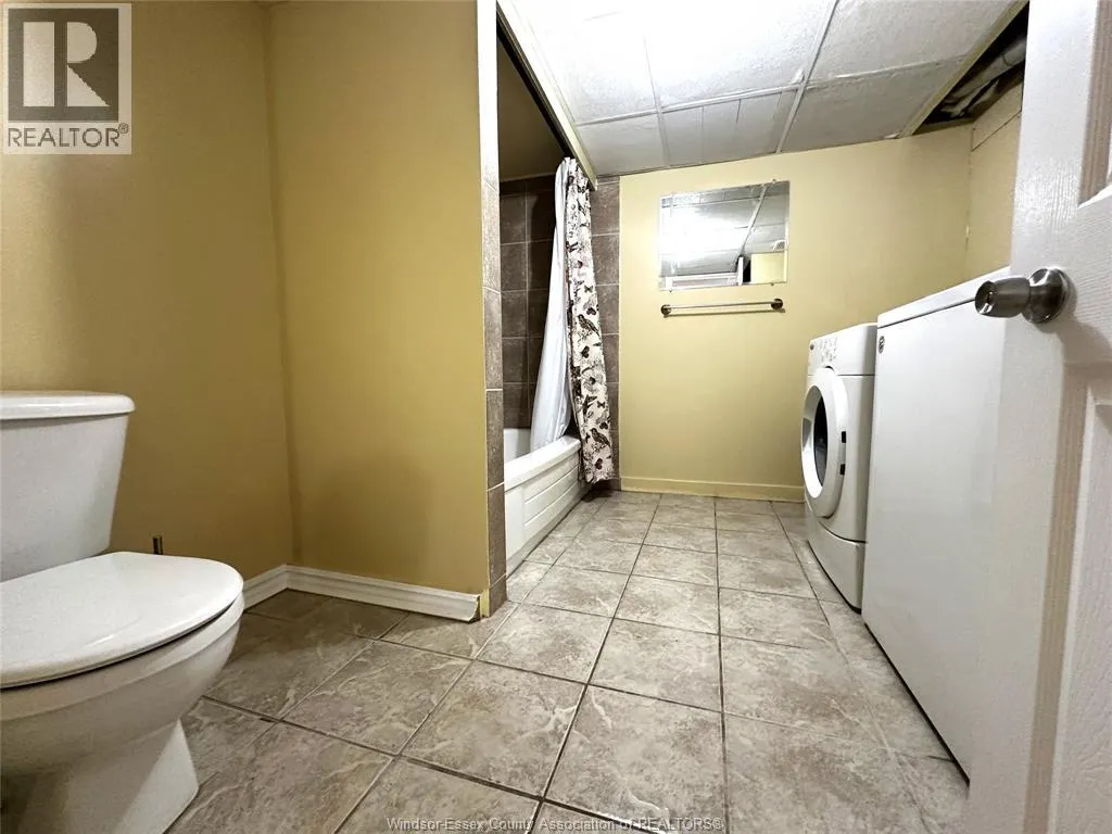 1219 AIRE PLACE
