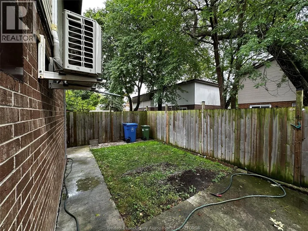 1219 AIRE PLACE
