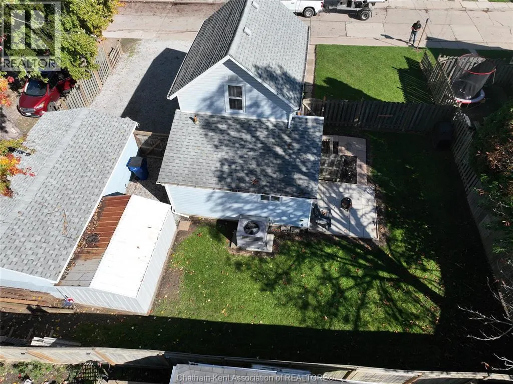 32 Foster STREET