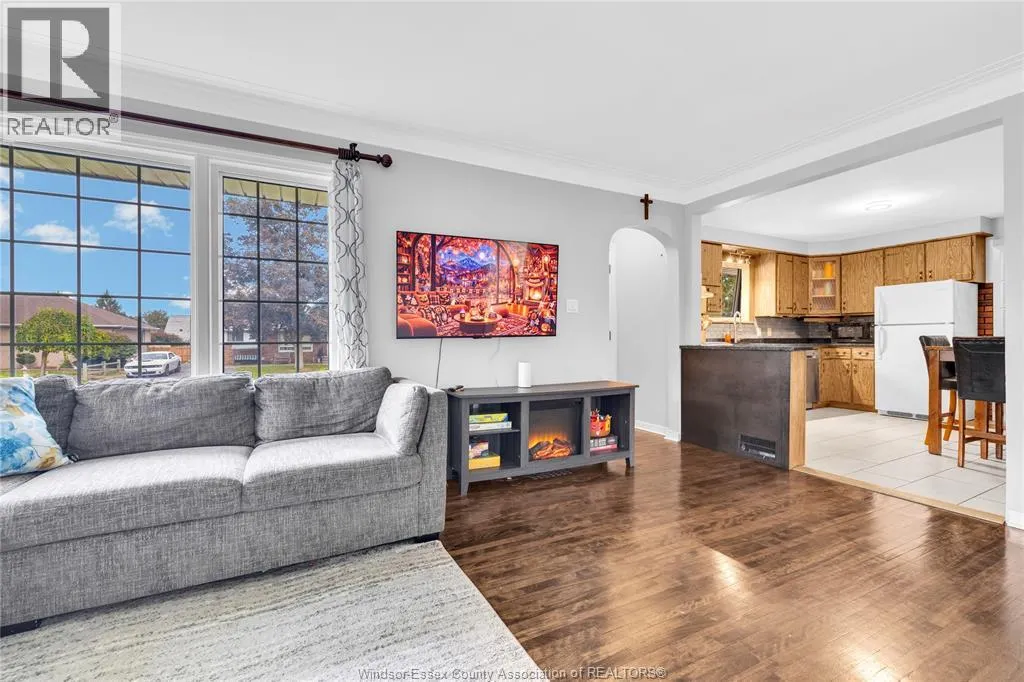 146 HURON