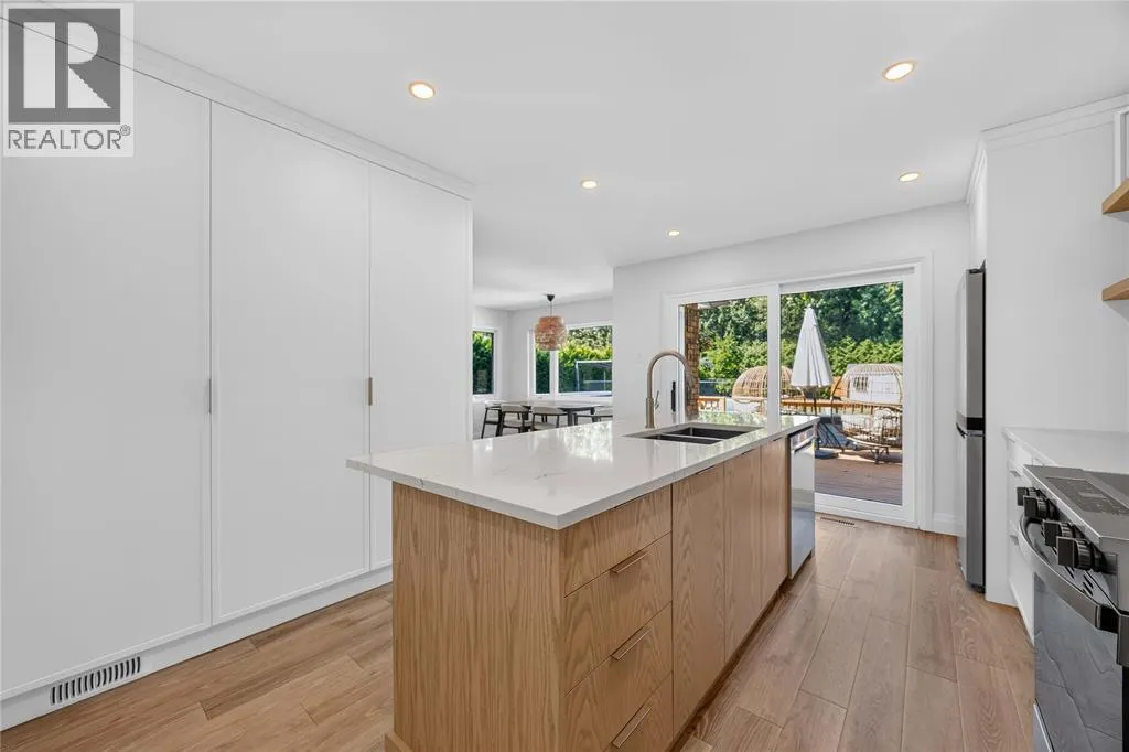 2468 Hamilton ROAD