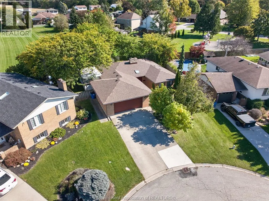 3 CRANE CRESCENT