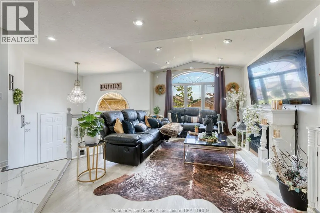 24 HOMESTEAD DRIVE