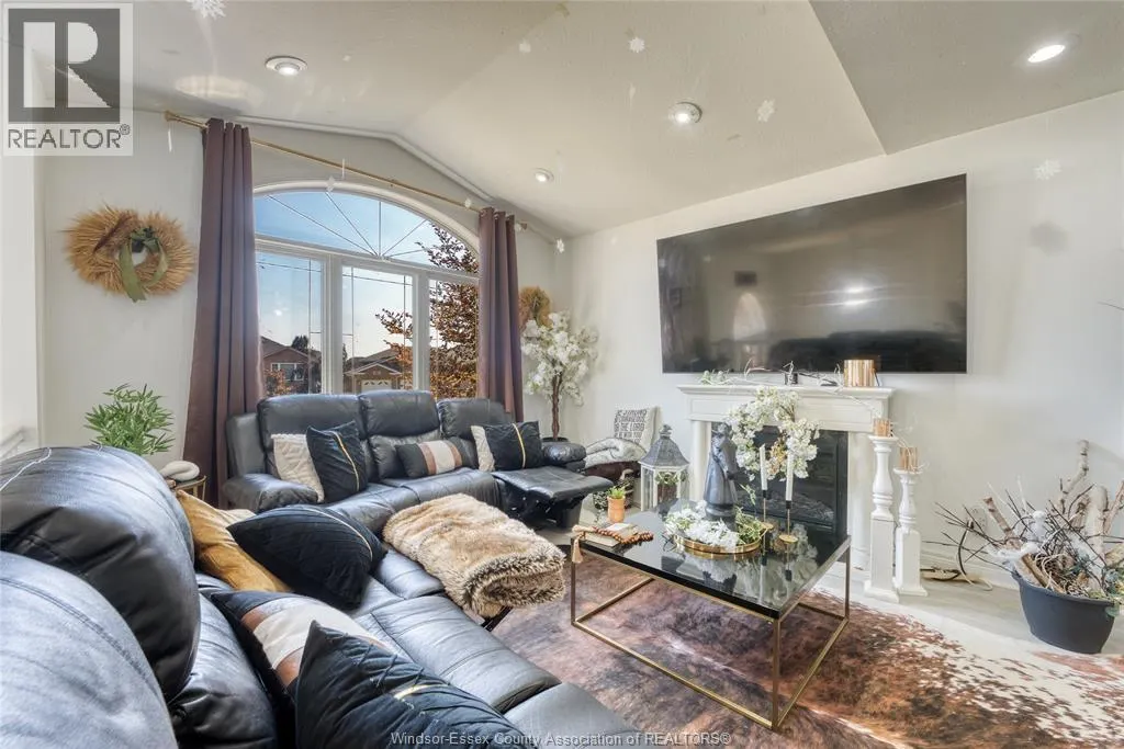 24 HOMESTEAD DRIVE