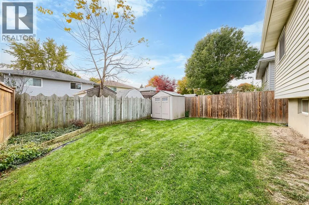 1276 Thistledown AVENUE
