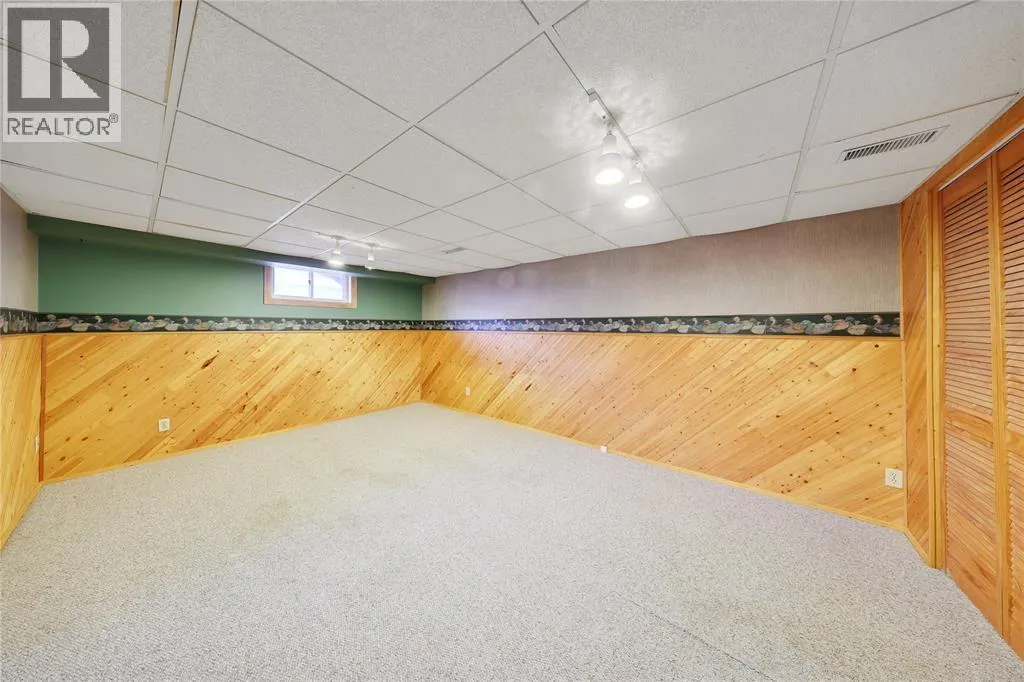 1276 Thistledown AVENUE