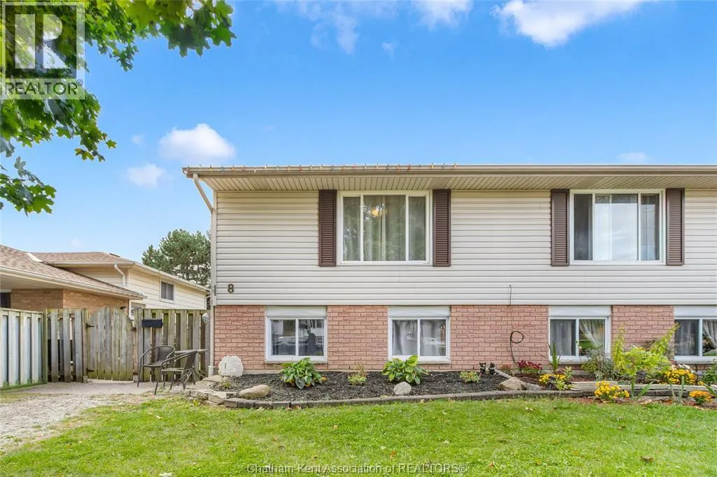 8 TIMOTHY CRESCENT