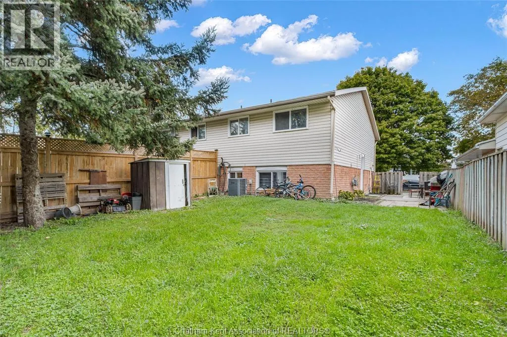 8 TIMOTHY CRESCENT