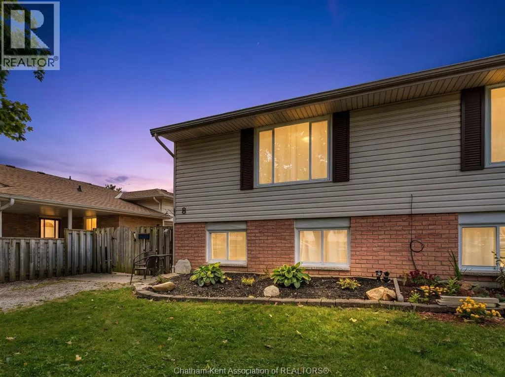 8 TIMOTHY CRESCENT