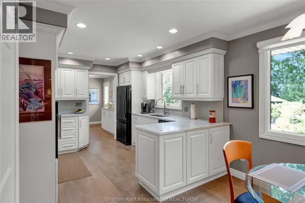 9133 Woodland CRESCENT