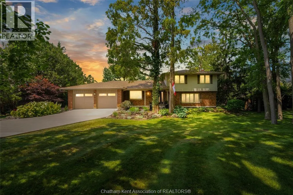 9133 Woodland CRESCENT