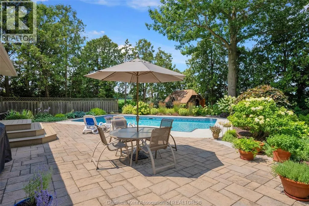 9133 Woodland CRESCENT