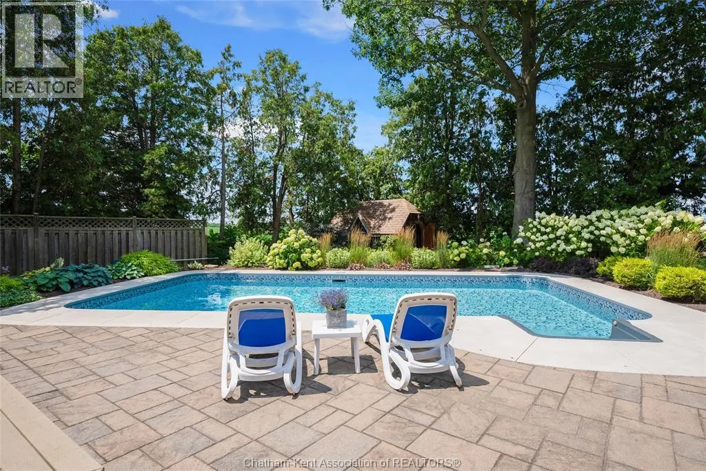 9133 Woodland CRESCENT