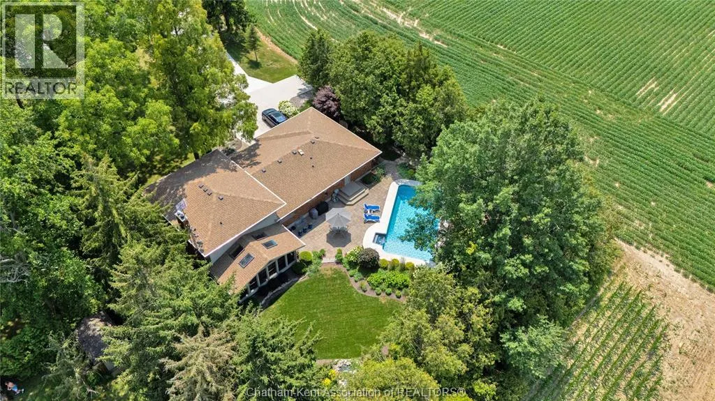 9133 Woodland CRESCENT