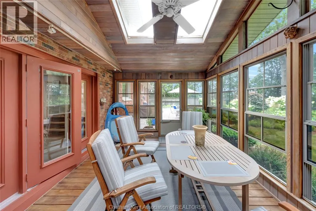 9133 Woodland CRESCENT