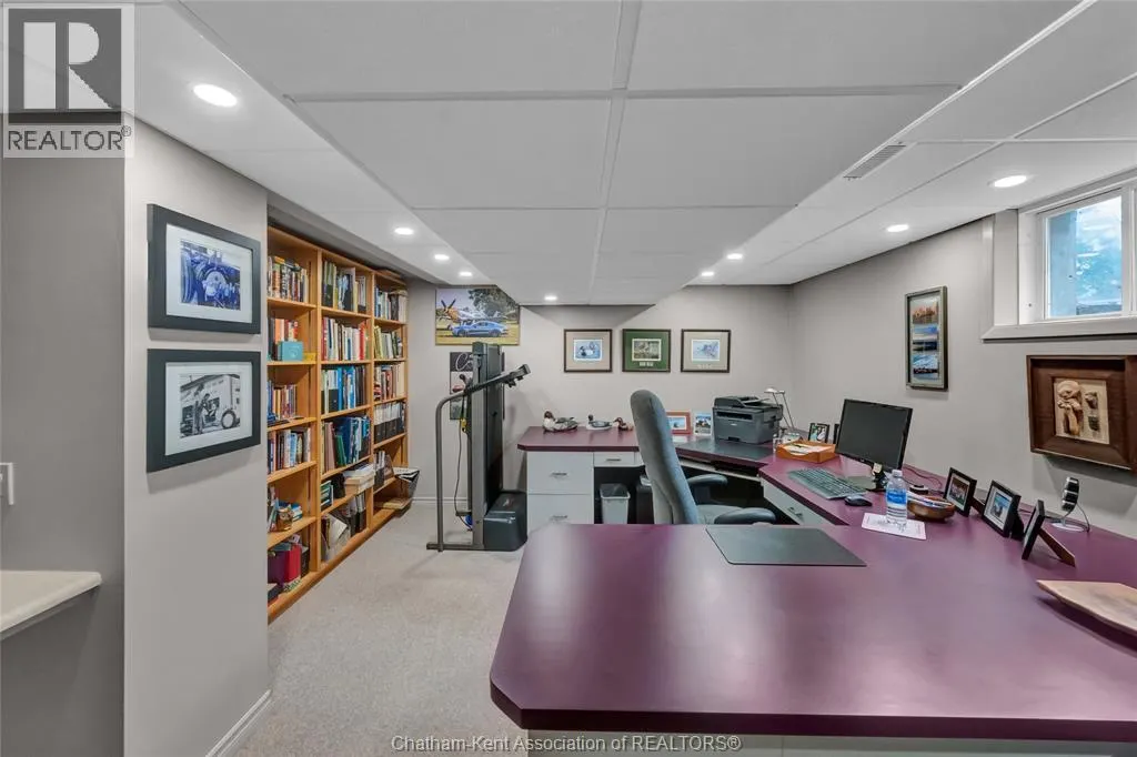 9133 Woodland CRESCENT