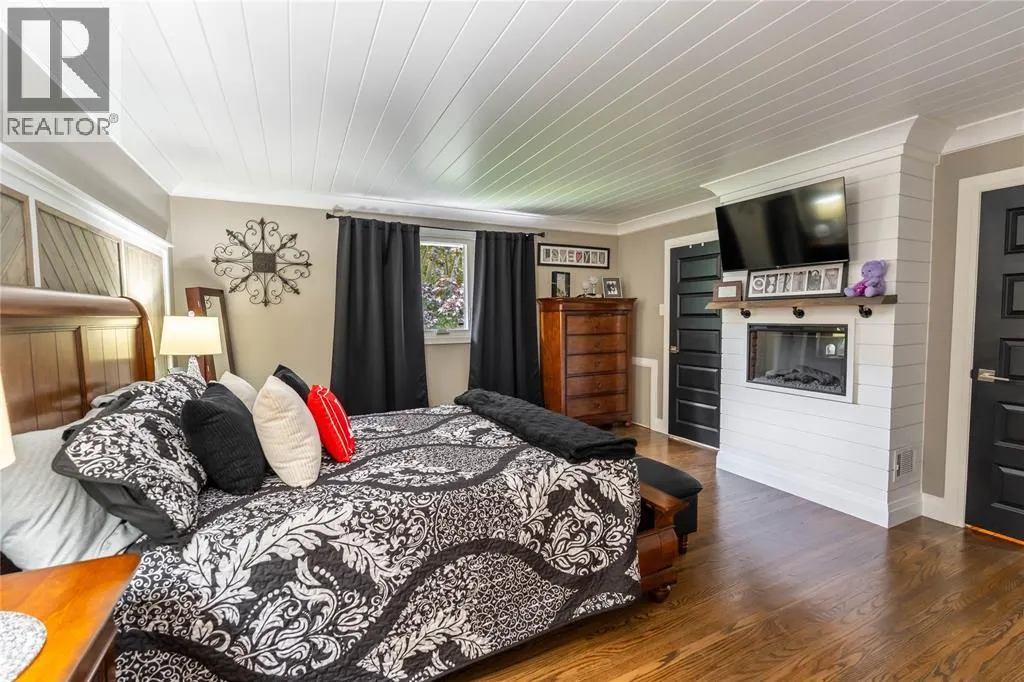 1272 GLEN DOUGLAS DRIVE