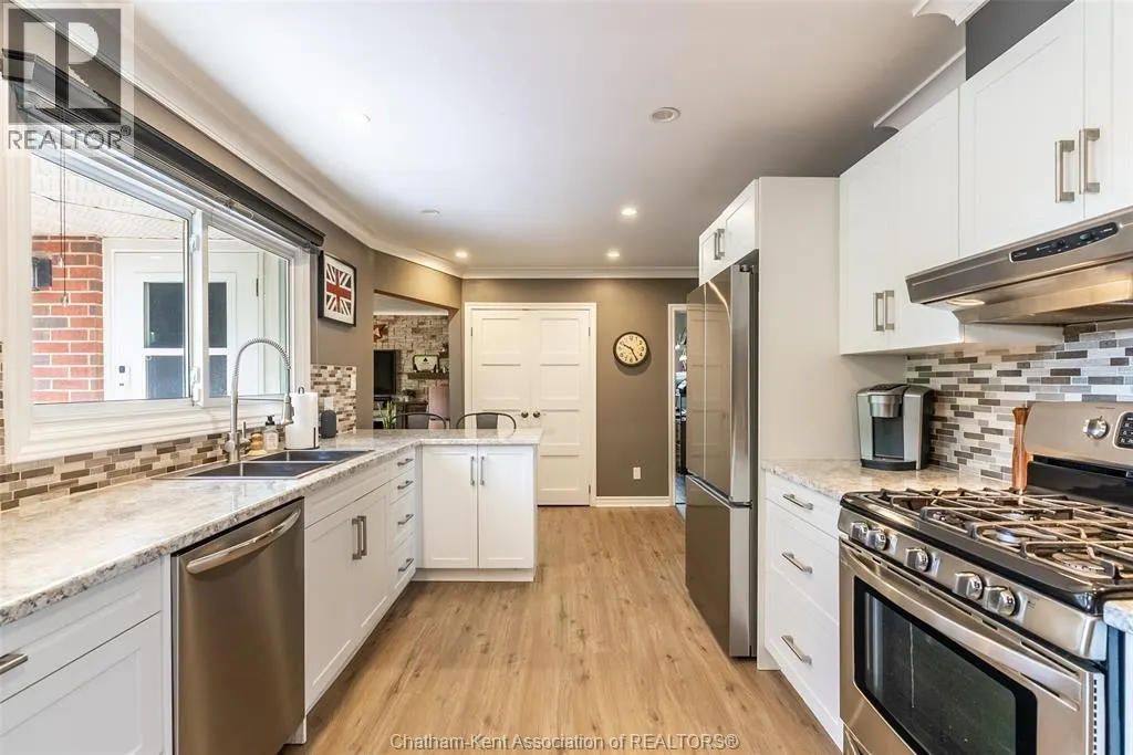 71 McFarlane AVENUE