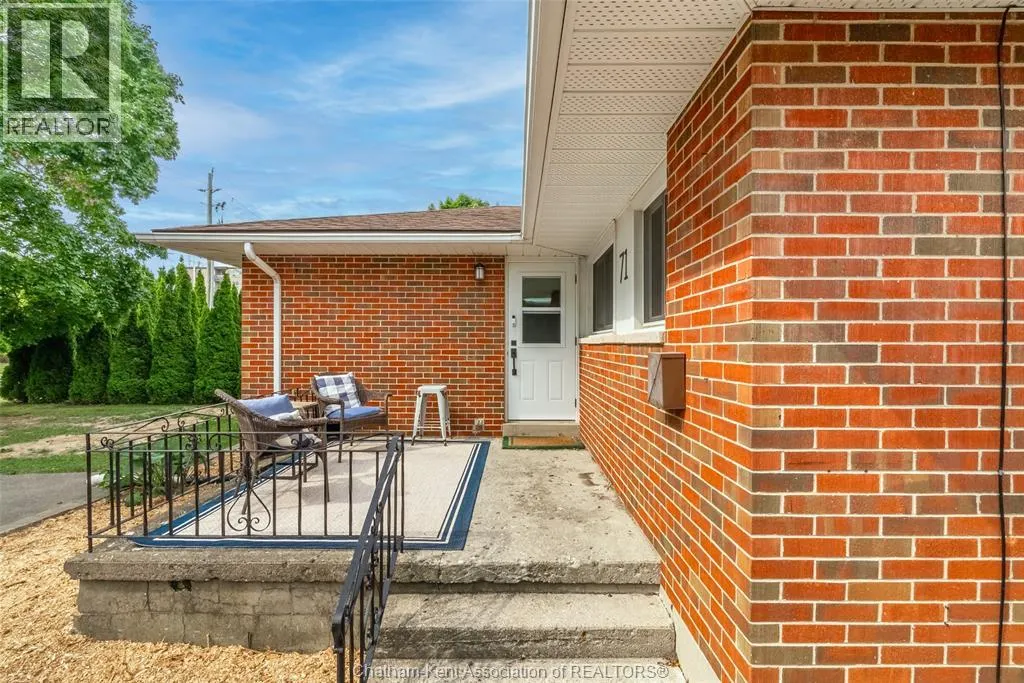 71 McFarlane AVENUE