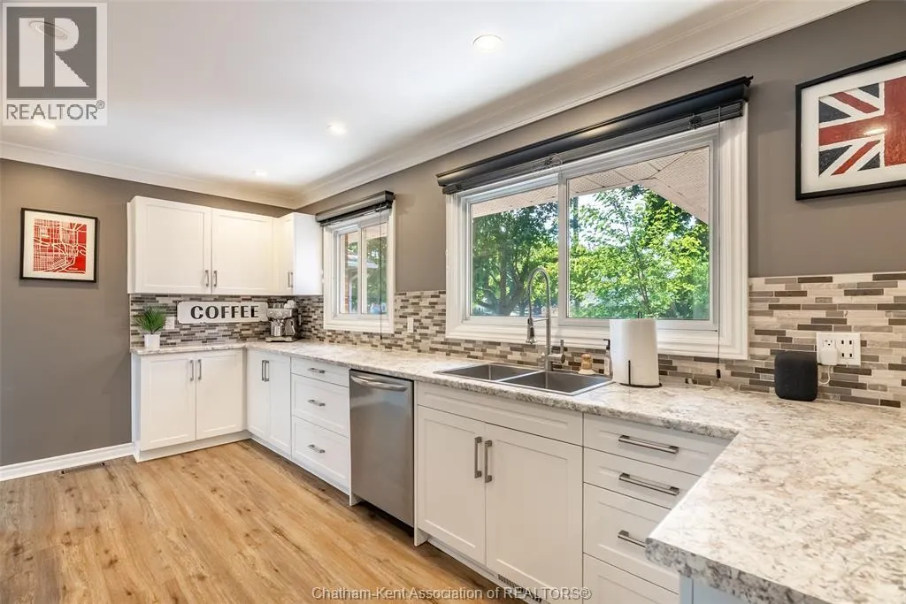 71 McFarlane AVENUE