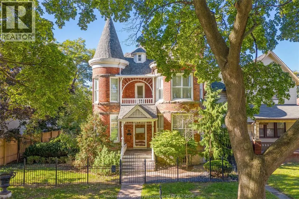 719 VICTORIA