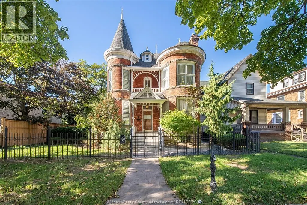 719 VICTORIA