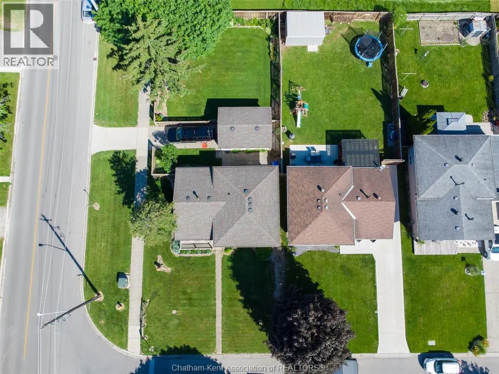 3 GOLDMERE DRIVE