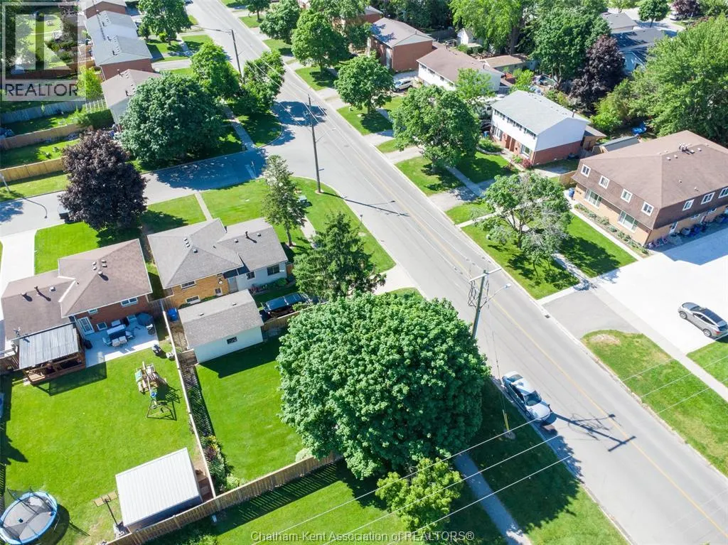 3 GOLDMERE DRIVE