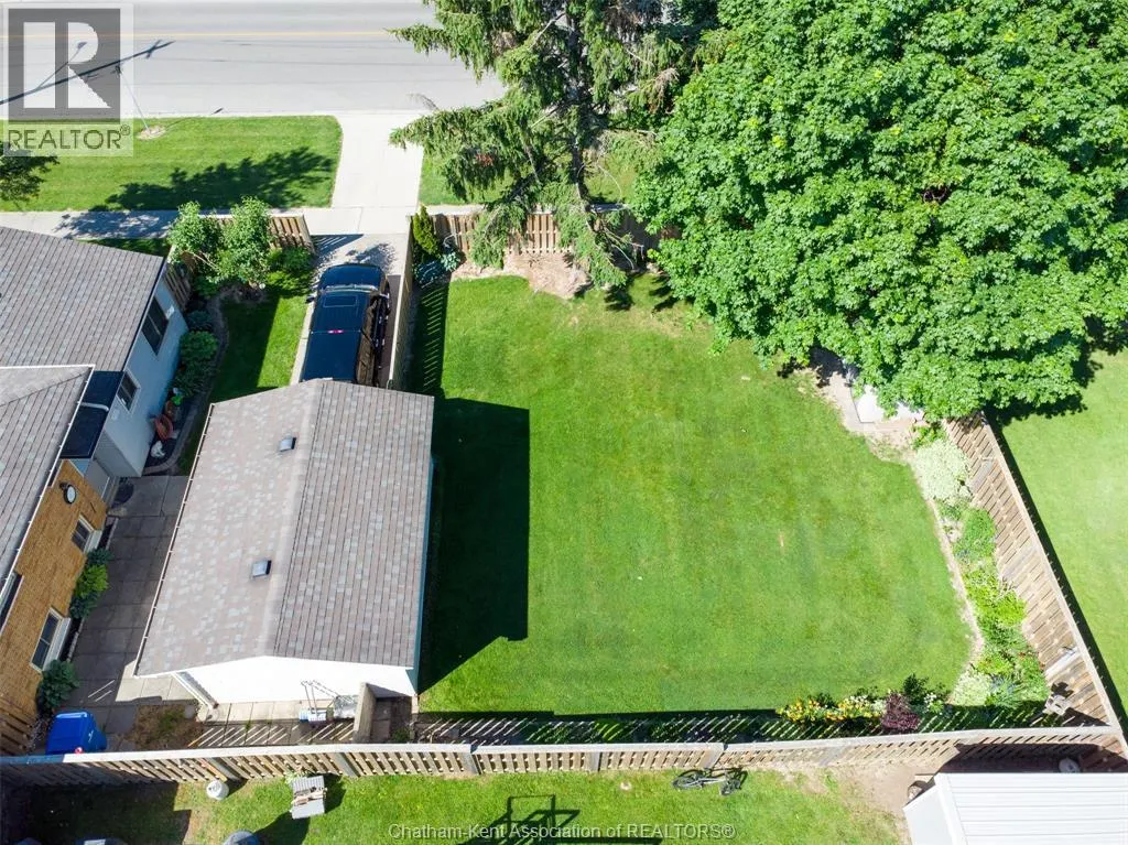 3 GOLDMERE DRIVE