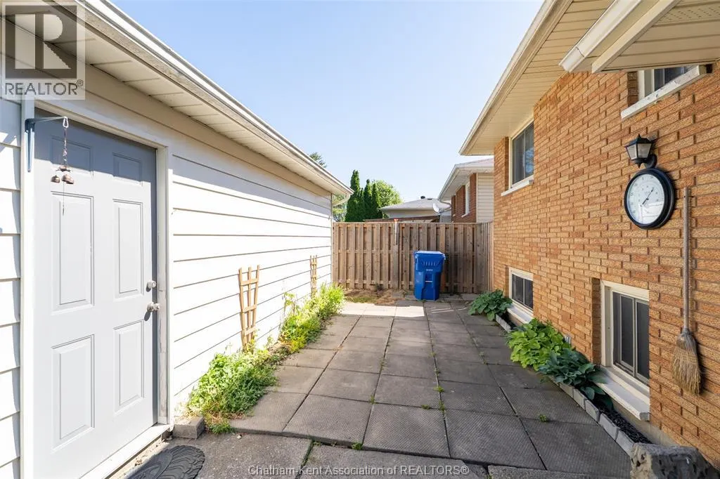 3 GOLDMERE DRIVE