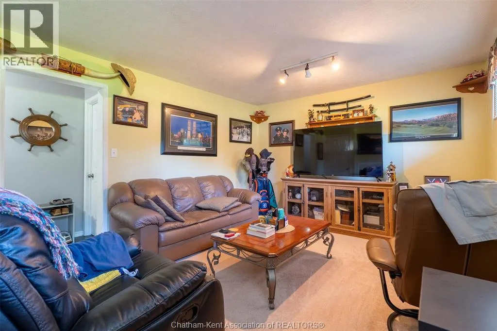 3 GOLDMERE DRIVE