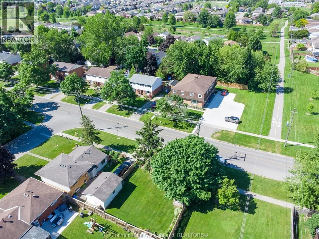 3 GOLDMERE DRIVE