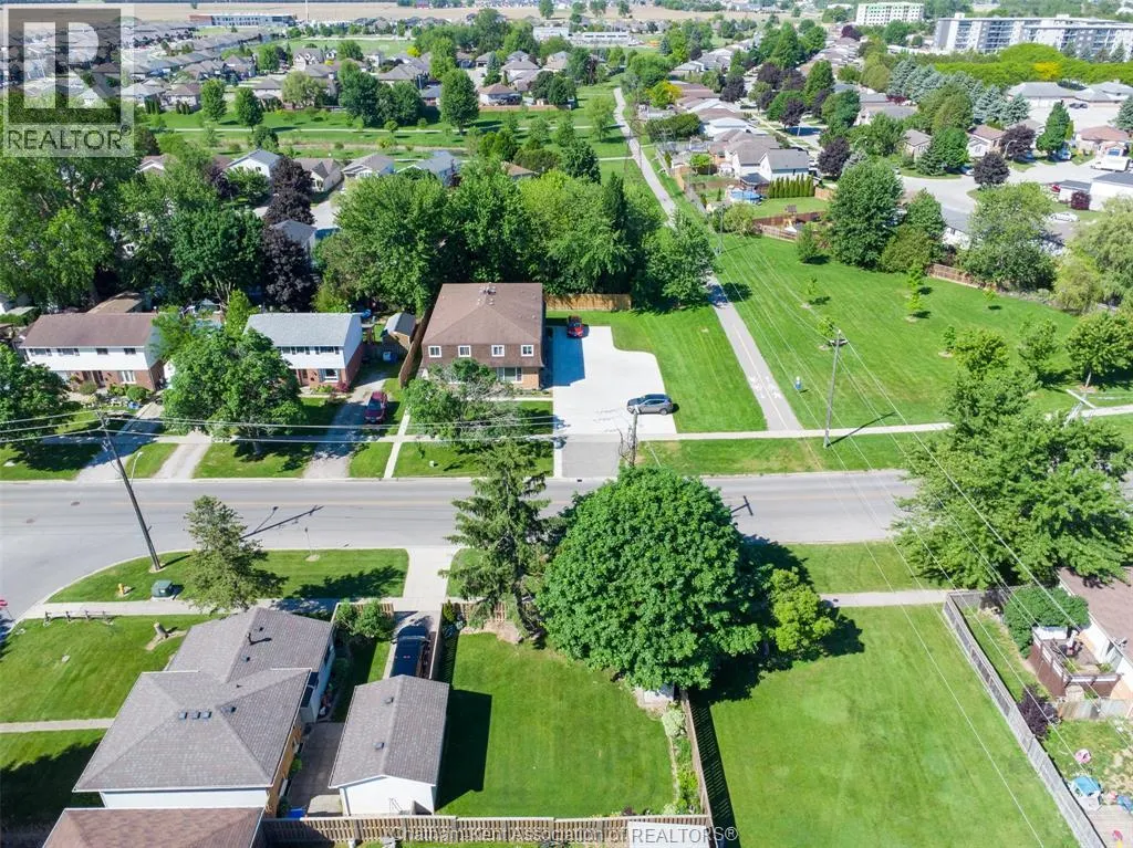 3 GOLDMERE DRIVE