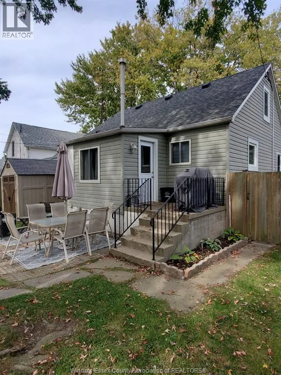 25 ST CLAIR STREET