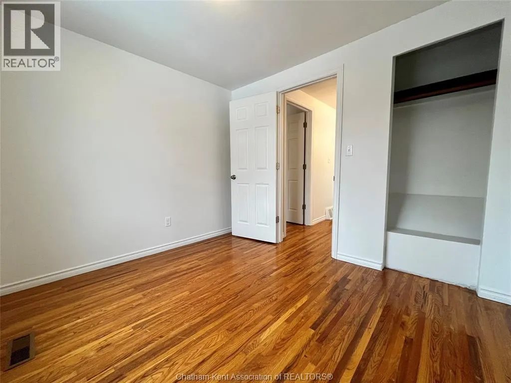 12 Athlone COURT